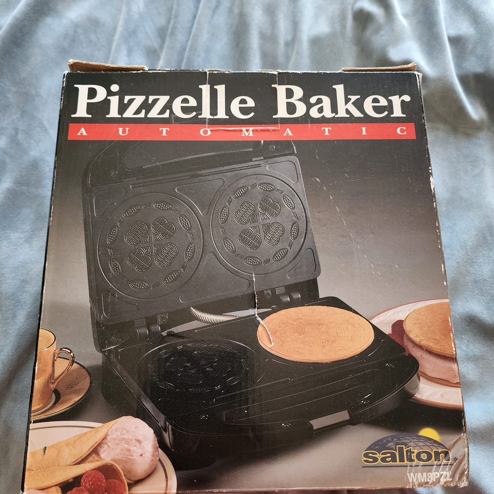 Salton Black Pizzelle Baker